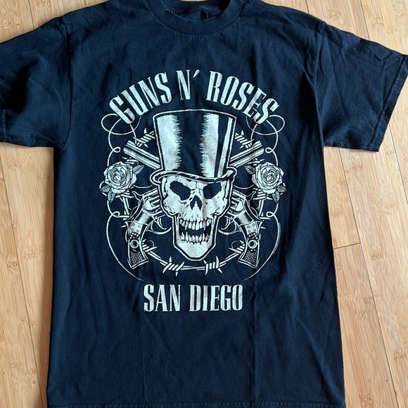 Guns N’ Roses Other - Guns N’ Roses - Not In This Lifetime concert tee Size M